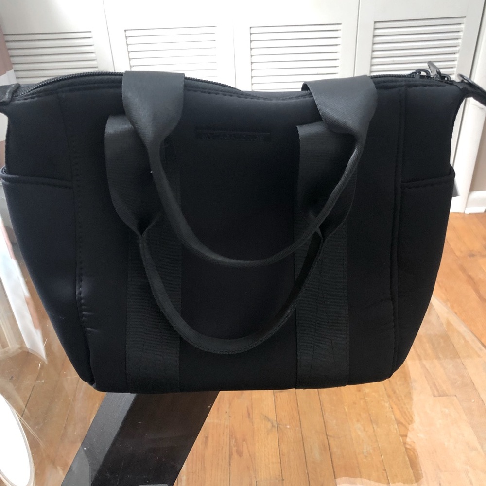 MyTagalongs On The Move. TOUT DE GO Mini-Commuter Black Travel Bag
